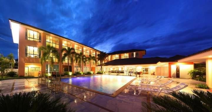 The Victory Hotel Ban Muang Daeng Exterior photo