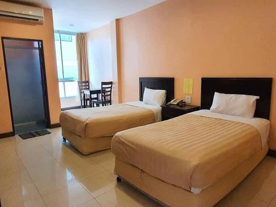 The Victory Hotel Ban Muang Daeng Exterior photo